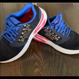 Almost NWOT Boston marathon Skechers